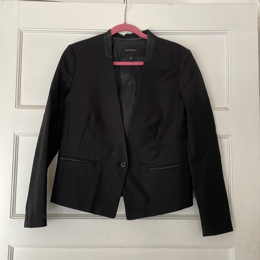 Banana Republic collarless black blazer sz 12